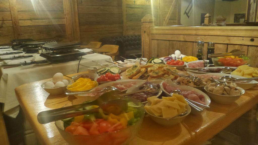 Piz-Hotel Sankt Leonhard im Pitztal Ngoại thất bức ảnh